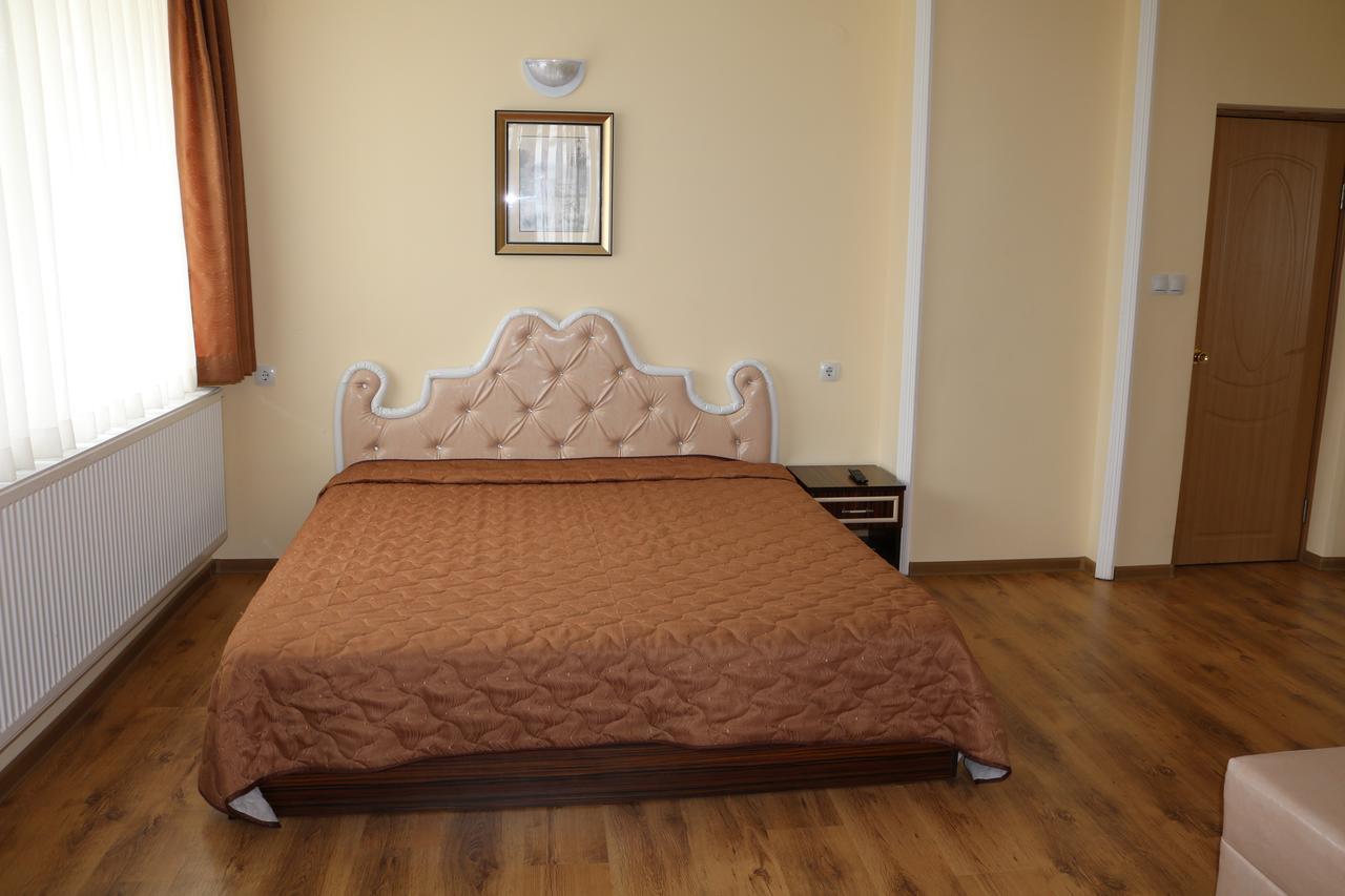 Hotel Arda Kŭrdzhali Esterno foto