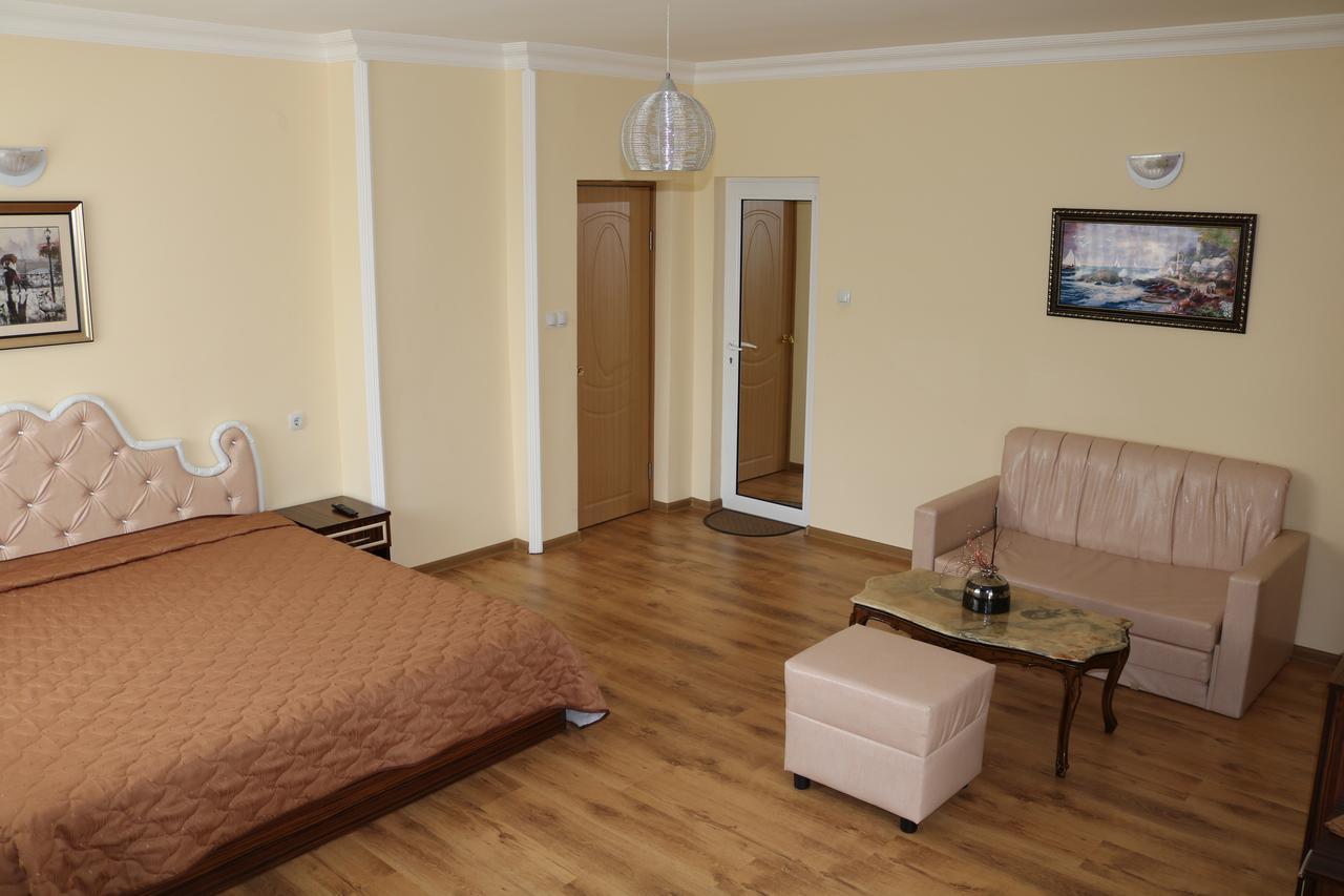 Hotel Arda Kŭrdzhali Esterno foto